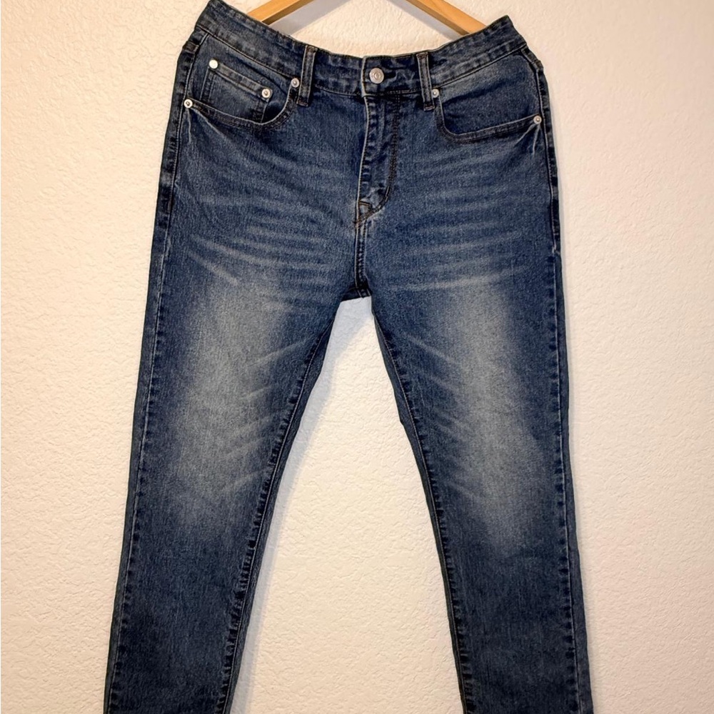 Stylish Men's Denim Slim Jeans